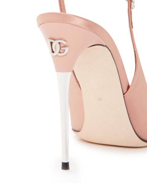 Fotografia di accessori di moda borse e scarpe per e-commerce e shop on-line per il brand di fashion retailing Bloomingdale's realizzata da David Hatters dello studio fotografico OG Studio di Vicenza