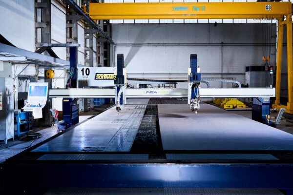 Fotografia corporate aziendale, realizzata da OG Studio fotografico di Vicenza, fotografia di industrie, macchine, presse, lavorazioni meccaniche, lavorazioni artigianali, fotografia realizzata per l'azienda Zoppelletto di Cavazzale a Vicenza